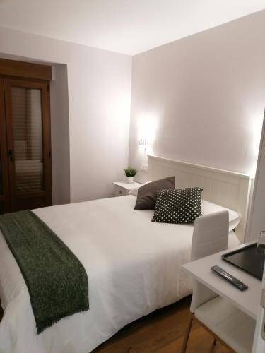 Photo of Bedroom in San Mames de Zalima