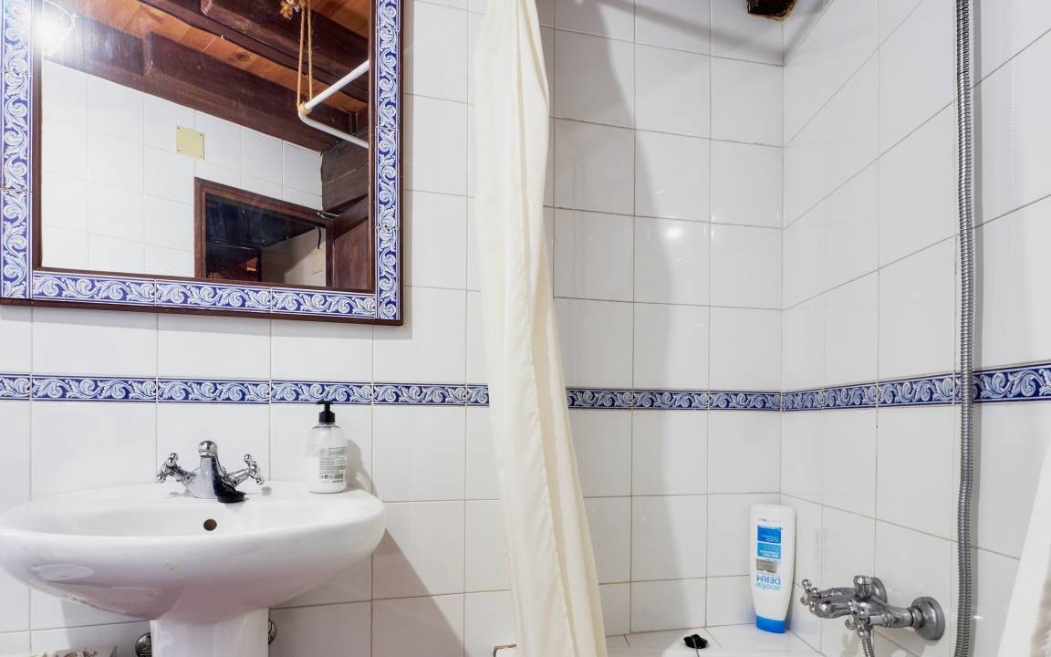Photo of Bathroom in Odollo