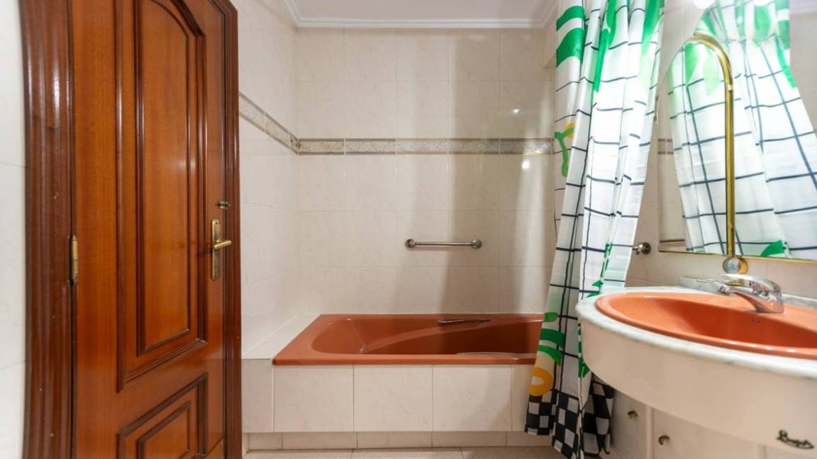 Photo of Bathroom in Nou Moles