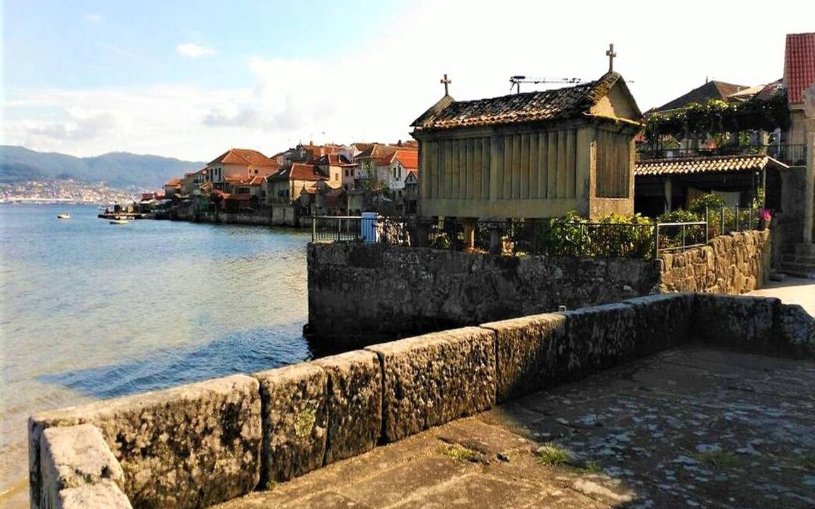 Photo of Others in Combarro