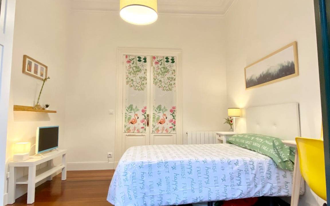 Photo of Bedroom in Bilbao City Centre