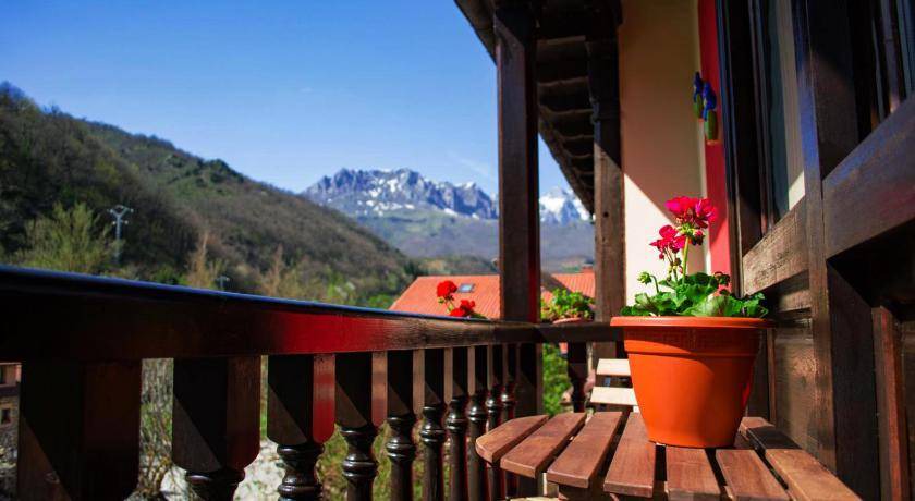 Photo of Patio Balcony in Cosgaya