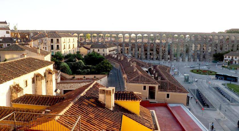 Photo of Others in Segovia Old Town