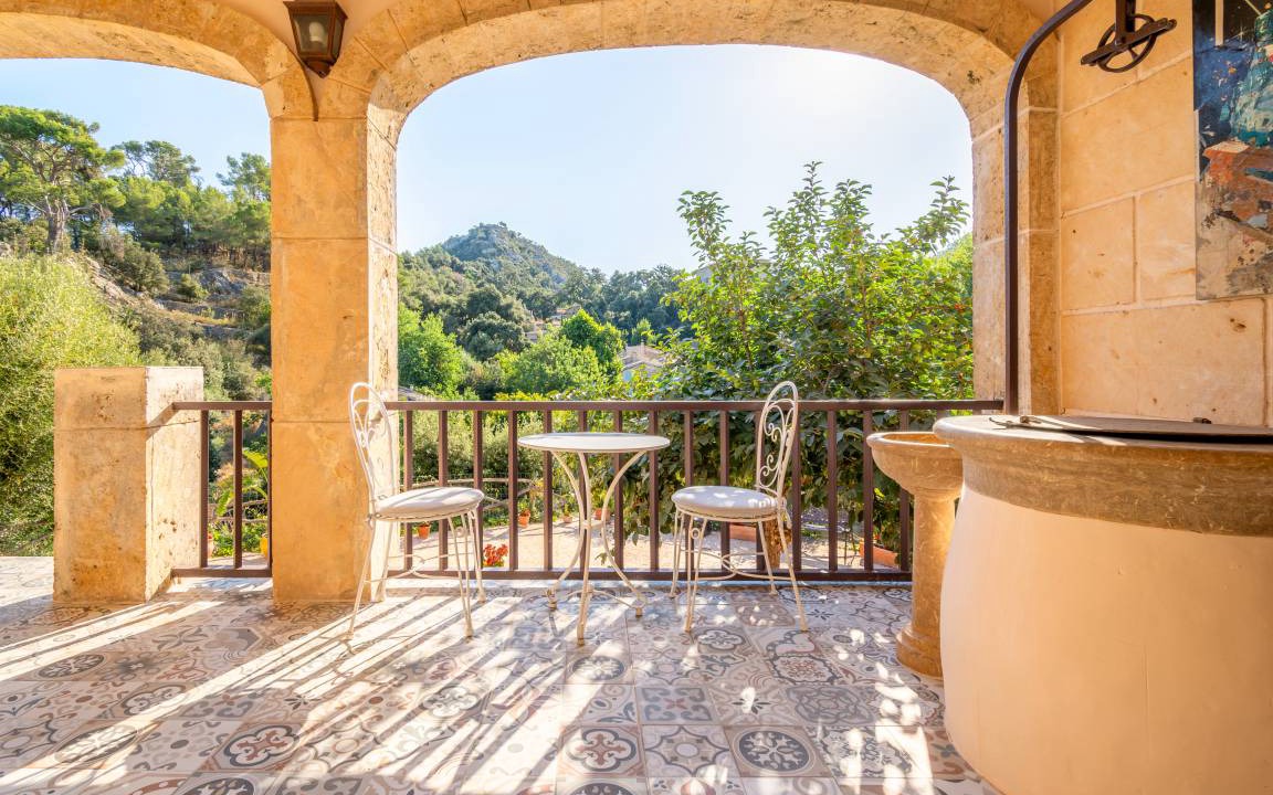 Photo of Patio Balcony in Orient