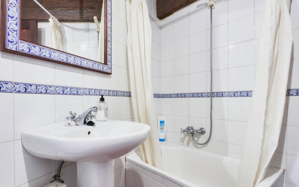Photo of Bathroom in Odollo