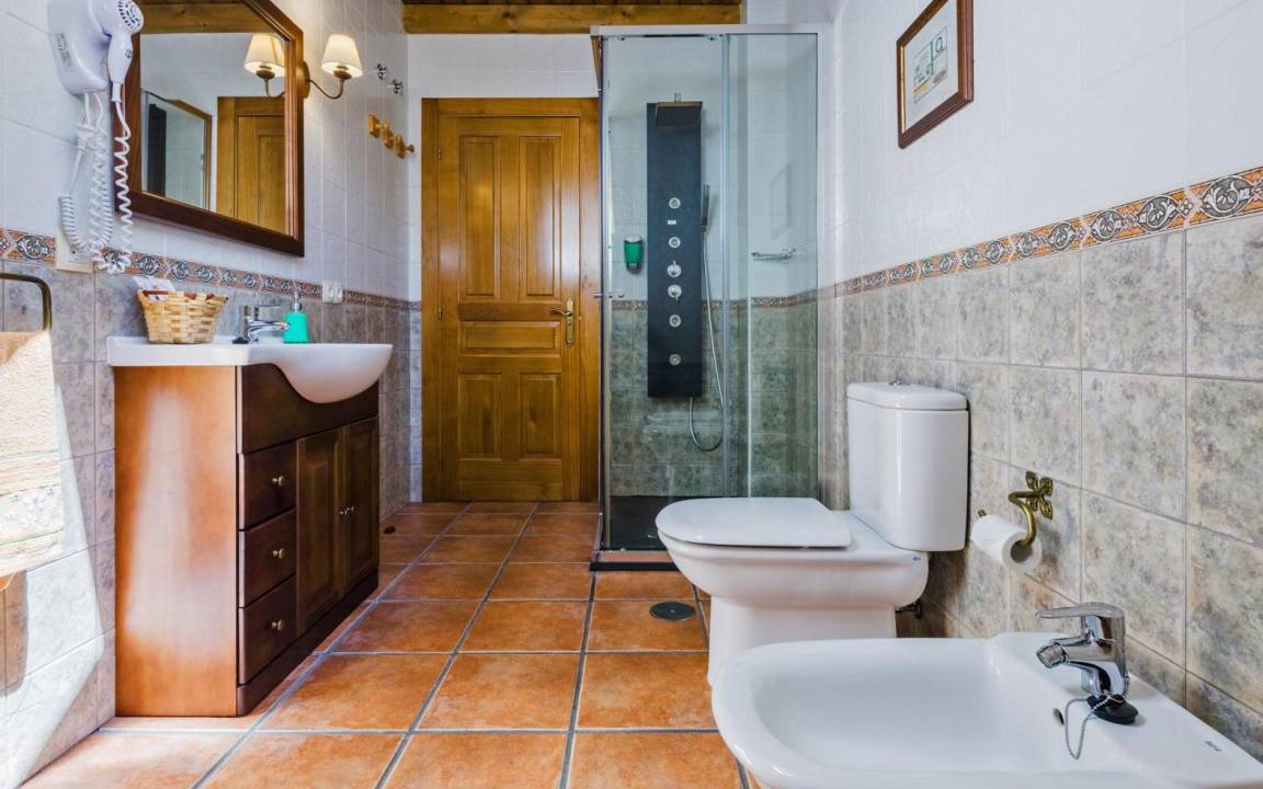 Photo of Bathroom in Caboalles de Abajo