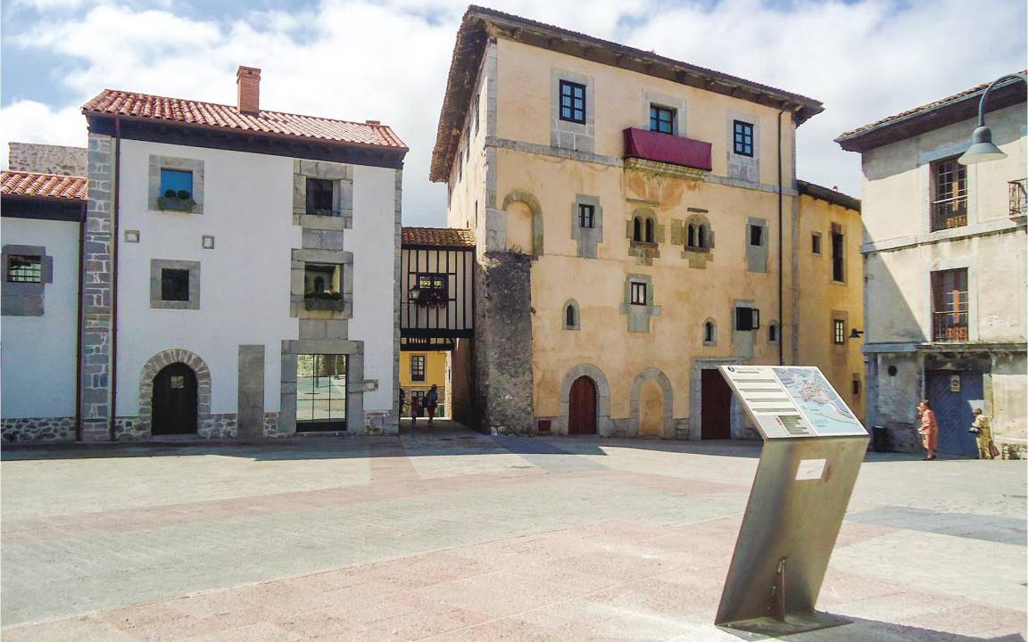 Photo of Others in Llanes