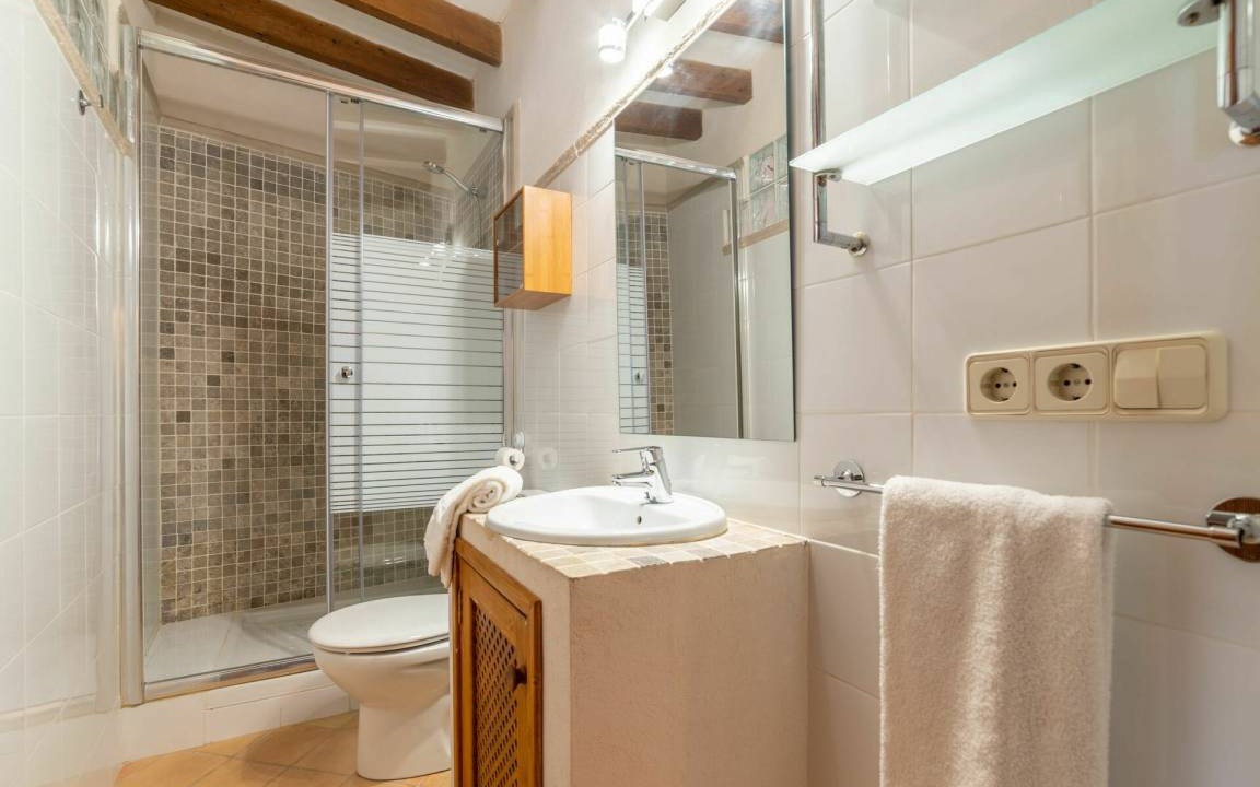 Photo of Bathroom in Banyalbufar