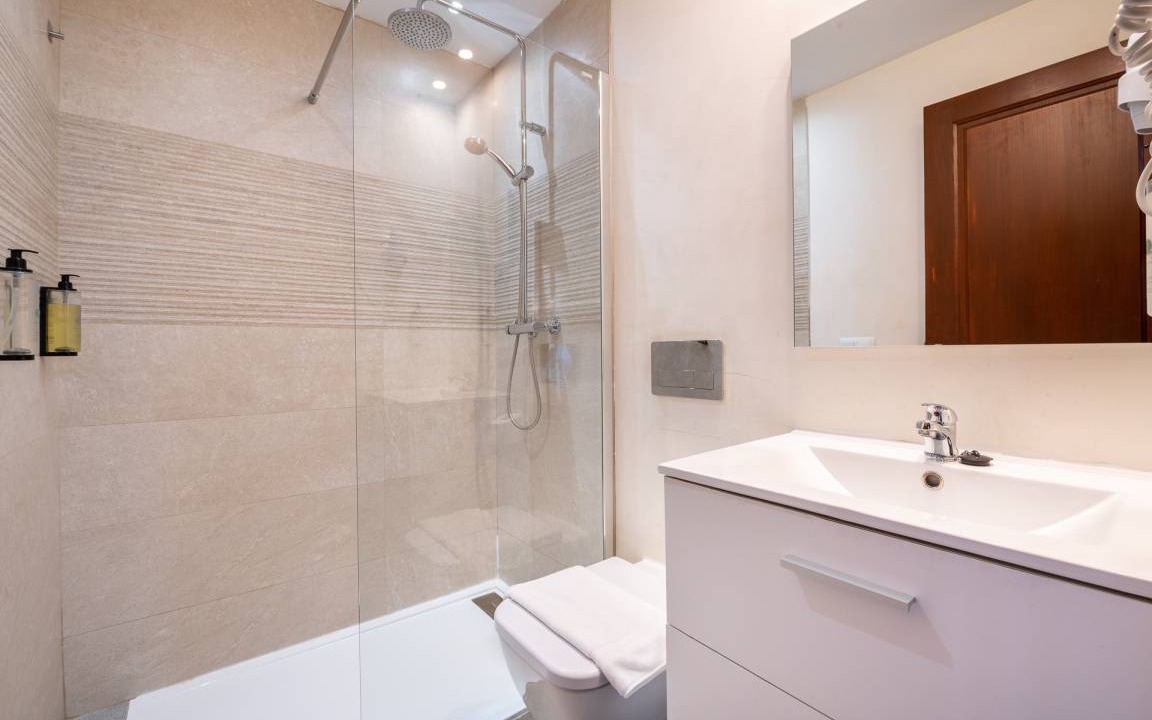 Photo of Bathroom in Cort