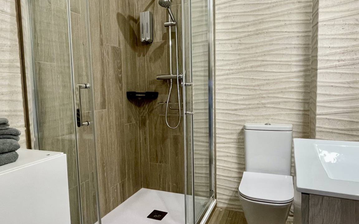 Photo of Bathroom in Pals