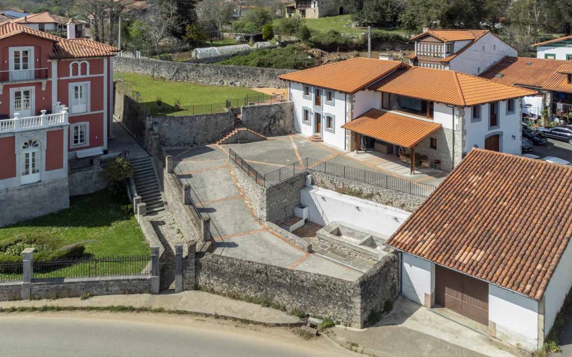 Photo of Buildings in Parres Municipality