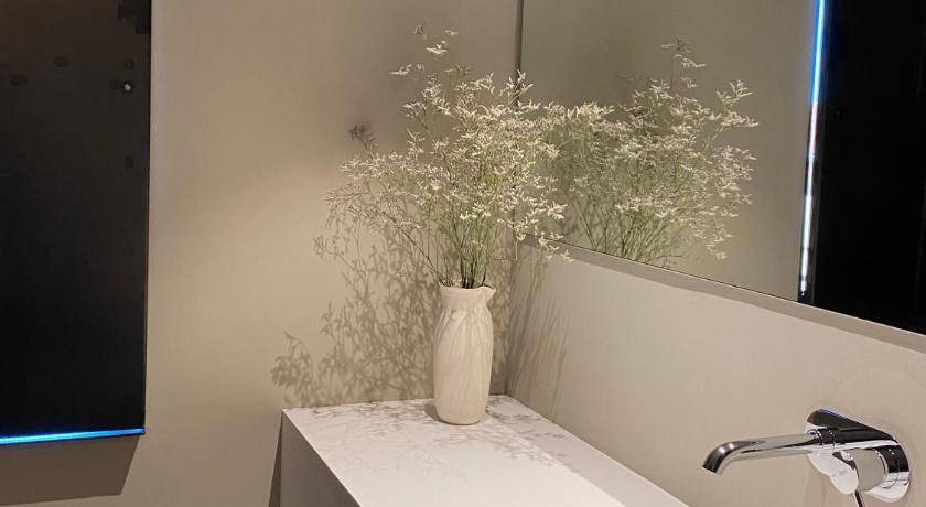 Photo of Bathroom in Granon