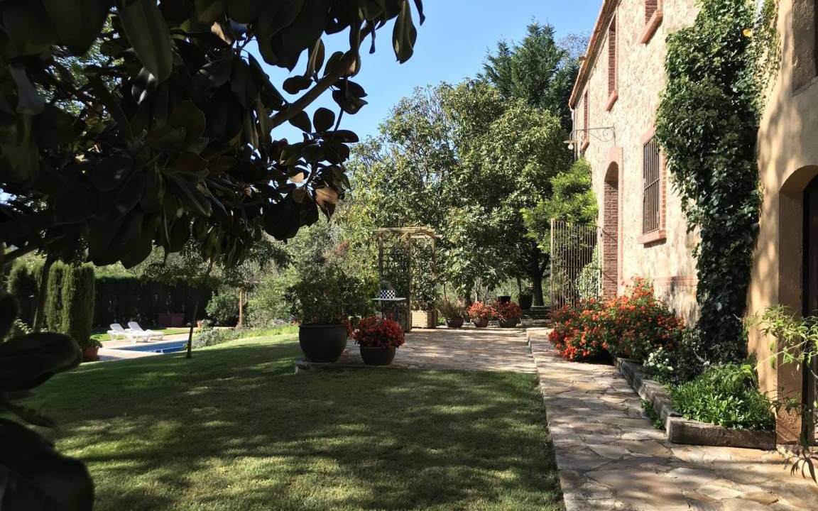 Photo of Buildings in Massanes