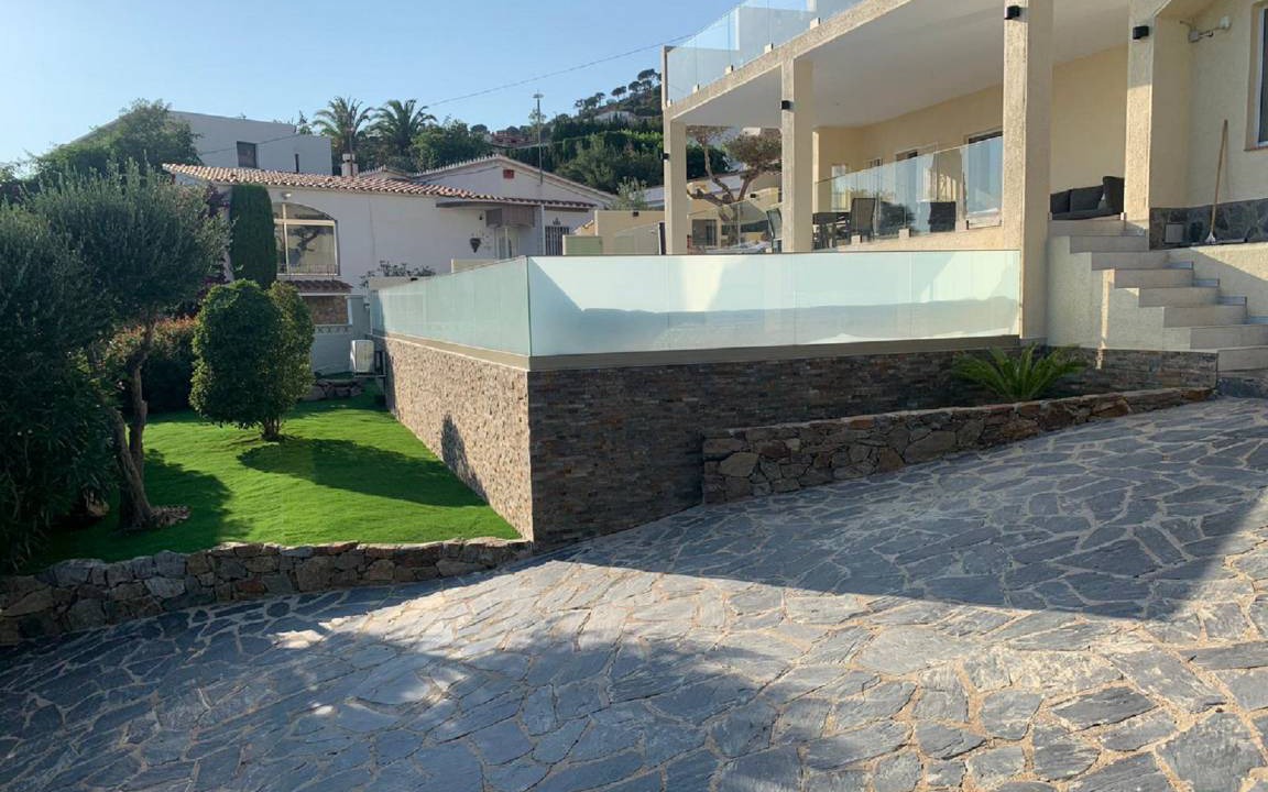 Photo of Patio Balcony in El Mas Fumats