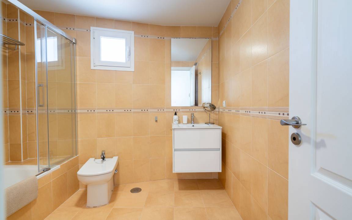 Photo of Bathroom in Vista de los Angeles-Rumina