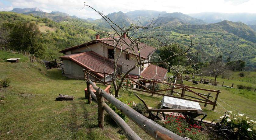 Photo of Others in Llerandi