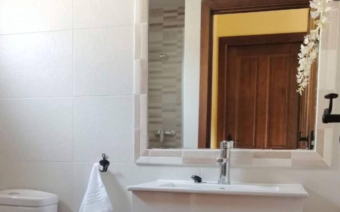 Photo of Bathroom in Aldehuela del Rincon