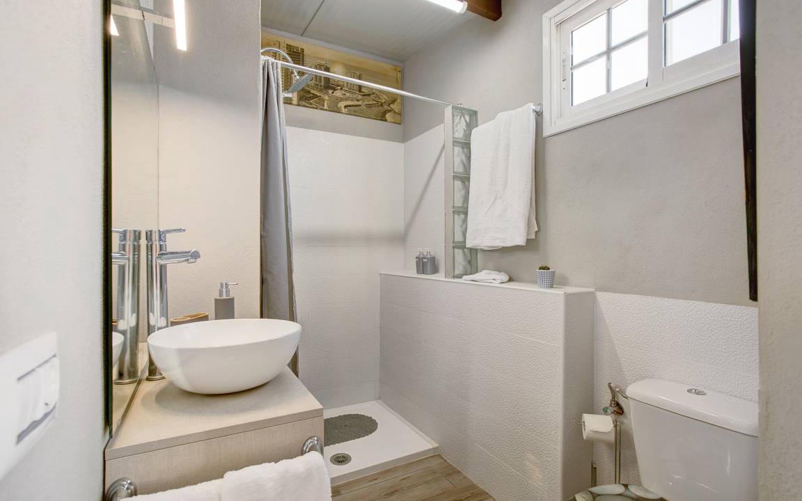 Photo of Bathroom in Arico