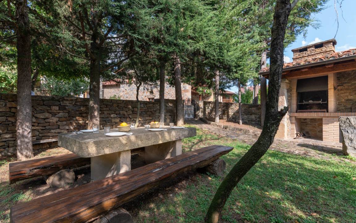 Photo of Buildings in Cabezon de Liebana