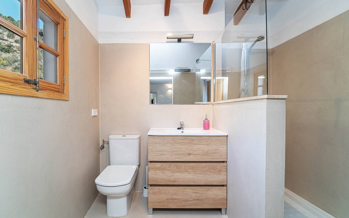 Photo of Bathroom in Fornalutx