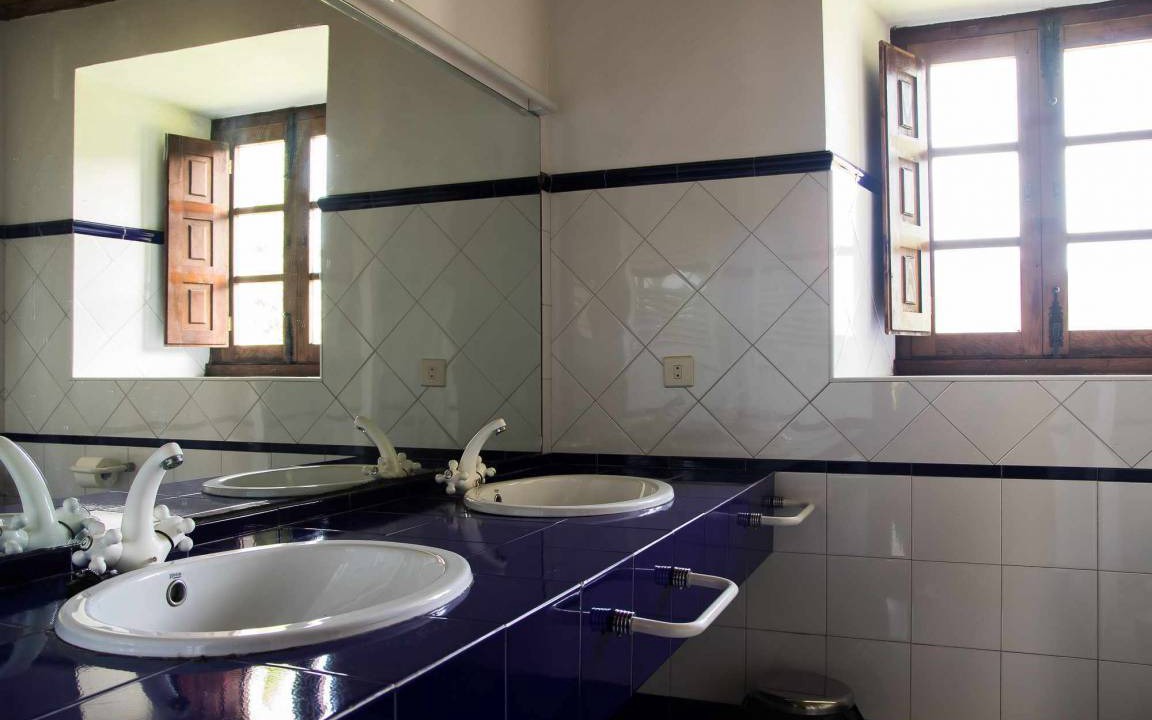 Photo of Bathroom in Linares