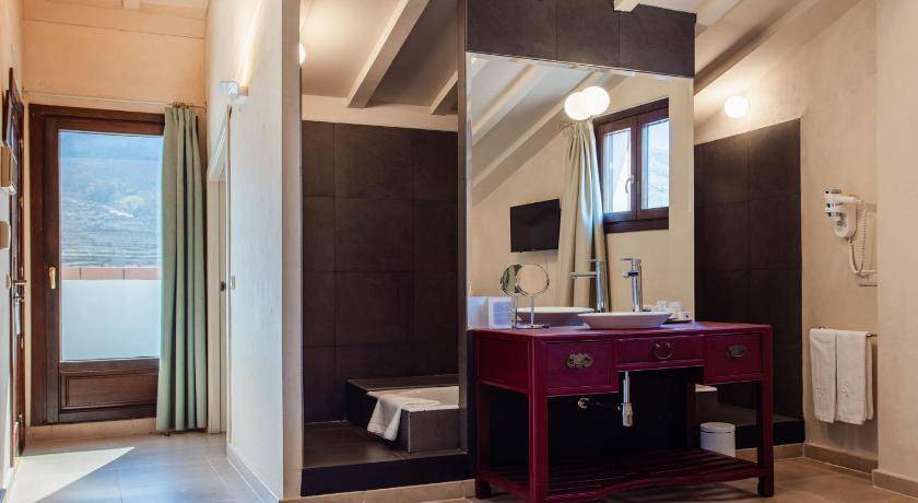 Photo of Bathroom in Jerte