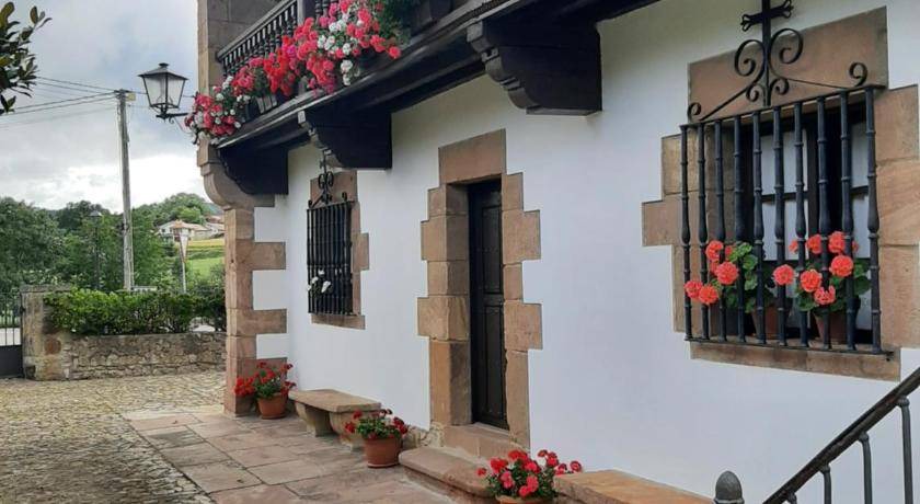 Photo of Others in Santillana del Mar