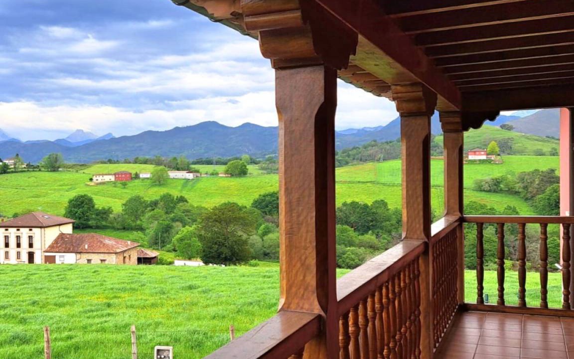 Photo of Patio Balcony in Parres