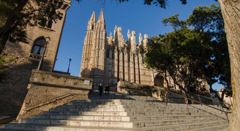 Photo of Others in La Llotja-Born