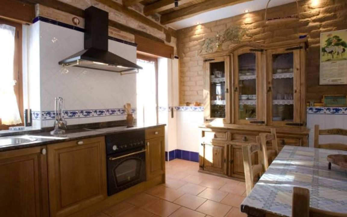 Photo of Kitchen in Canalejas de Penafiel