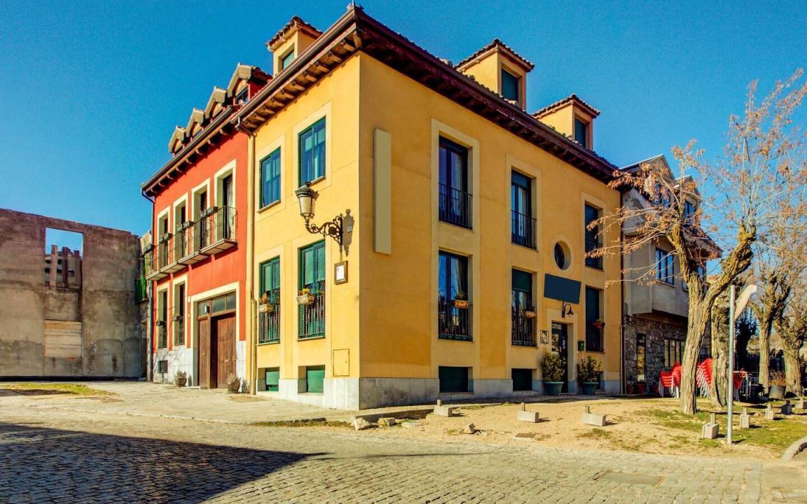 Photo of Buildings in Valsain