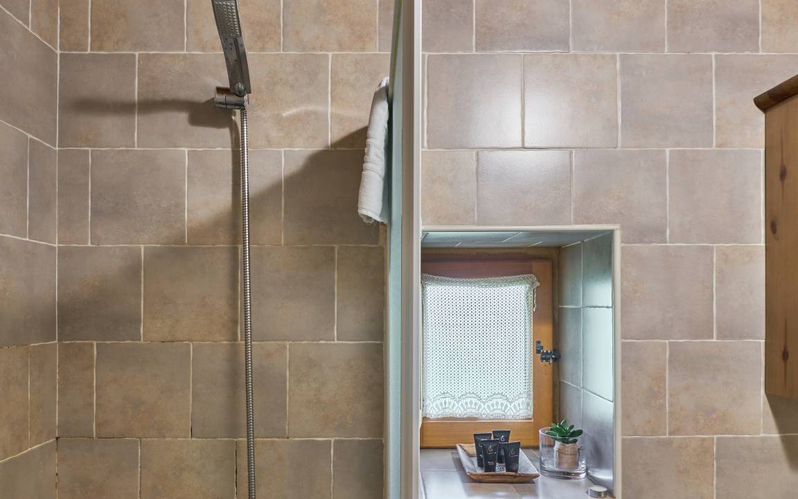 Photo of Bathroom in Benllera