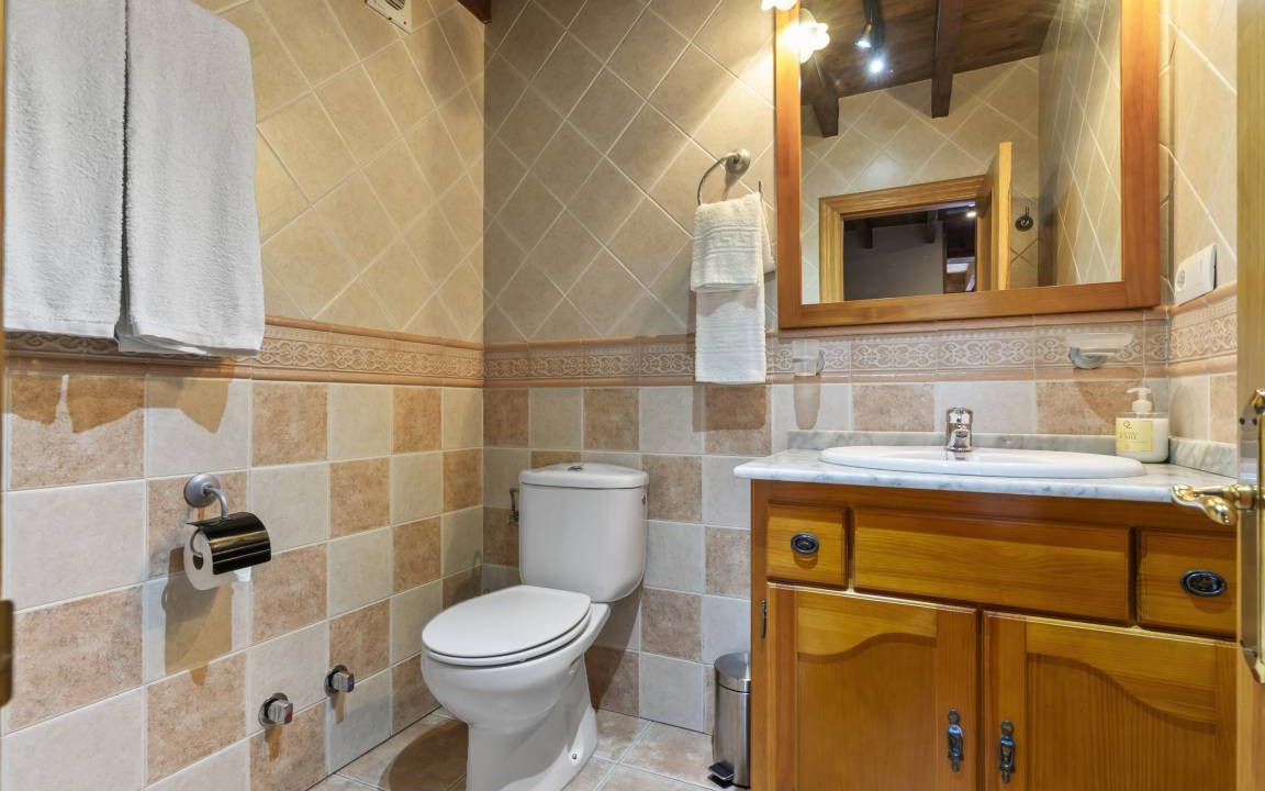Photo of Bathroom in Llenin