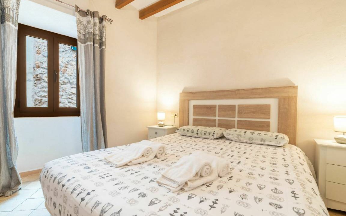 Photo of Bedroom in Banyalbufar