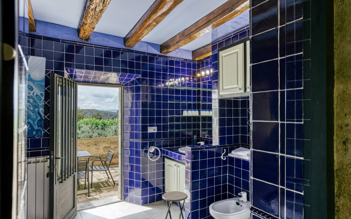 Photo of Bathroom in Llampaies