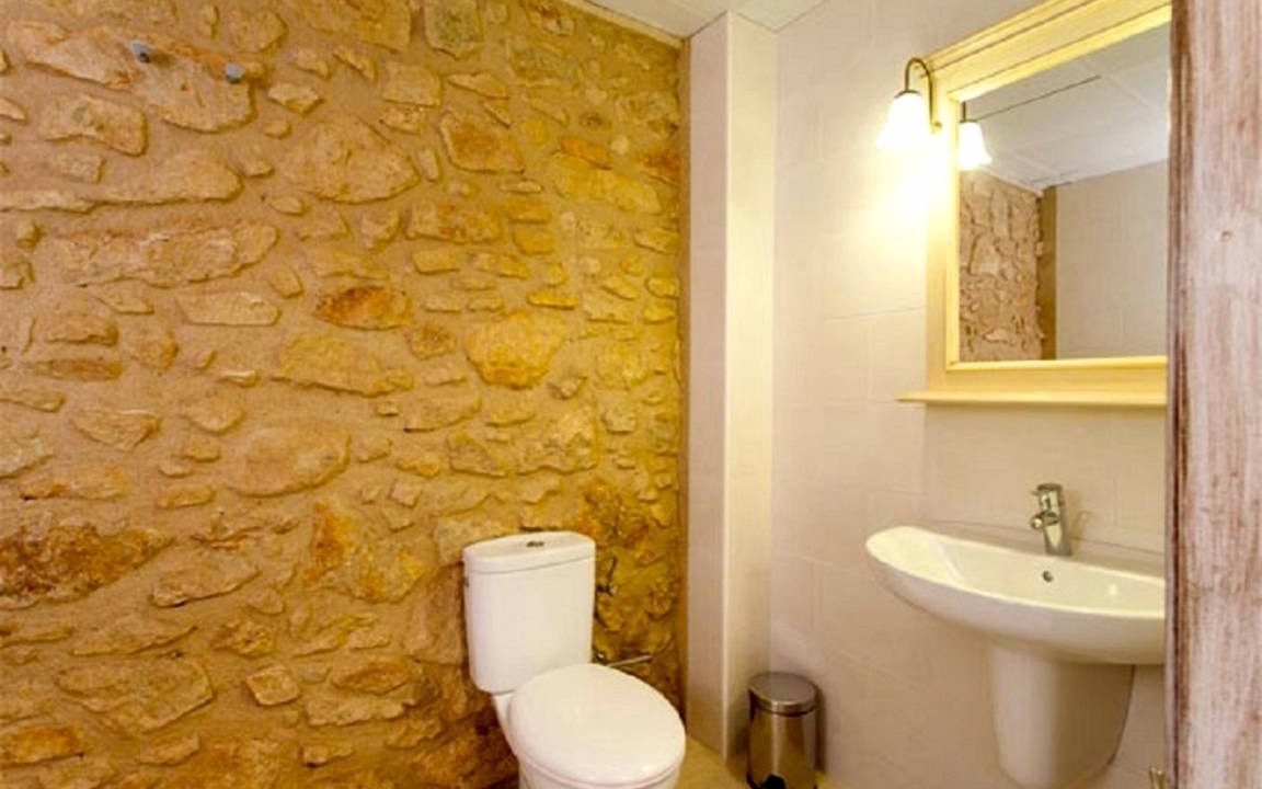 Photo of Bathroom in Pals