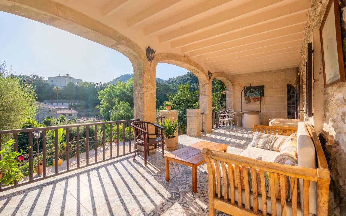 Photo of Patio Balcony in Orient