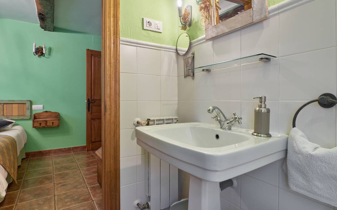 Photo of Bathroom in Robledo de la Guzpena
