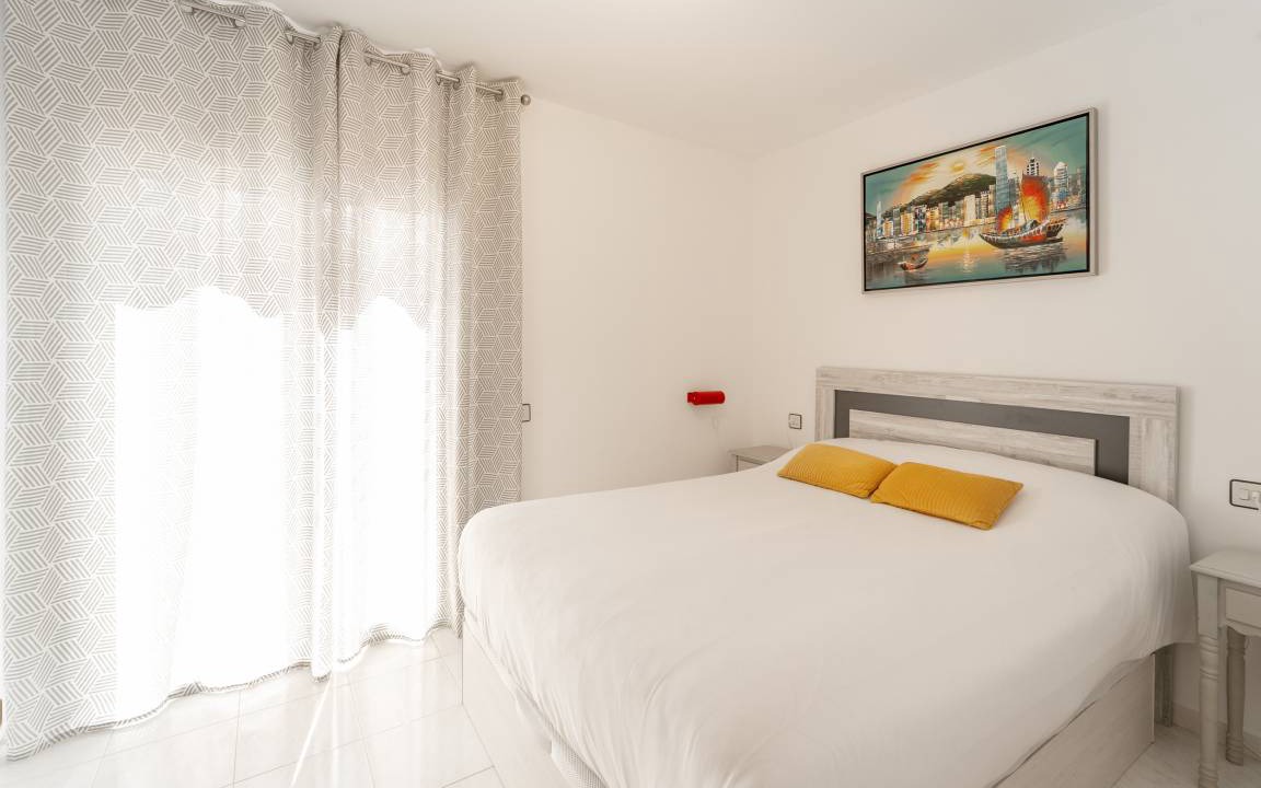 Photo of Bedroom in Roses Town Center
