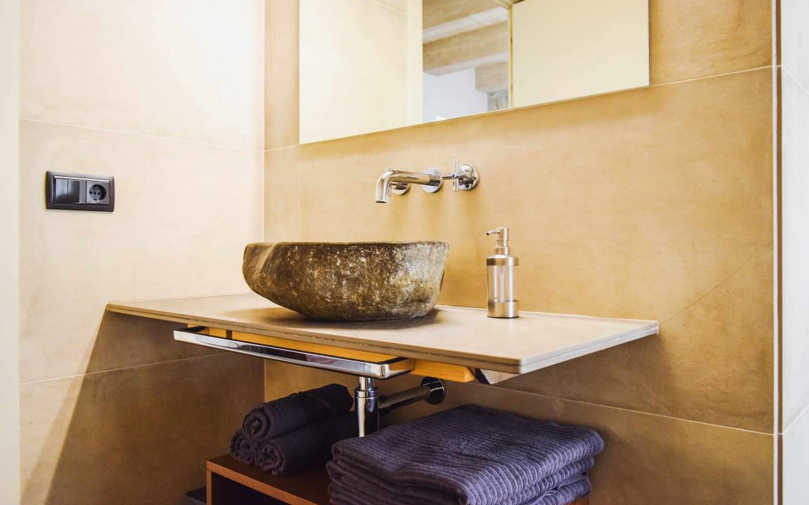 Photo of Bathroom in Besalu