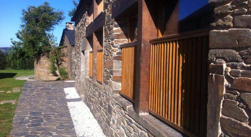 Photo of Others in Monfero