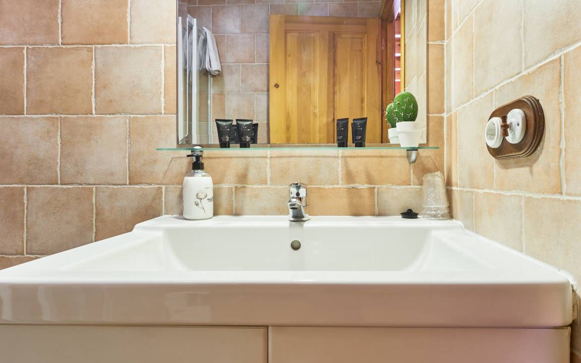 Photo of Bathroom in Benllera