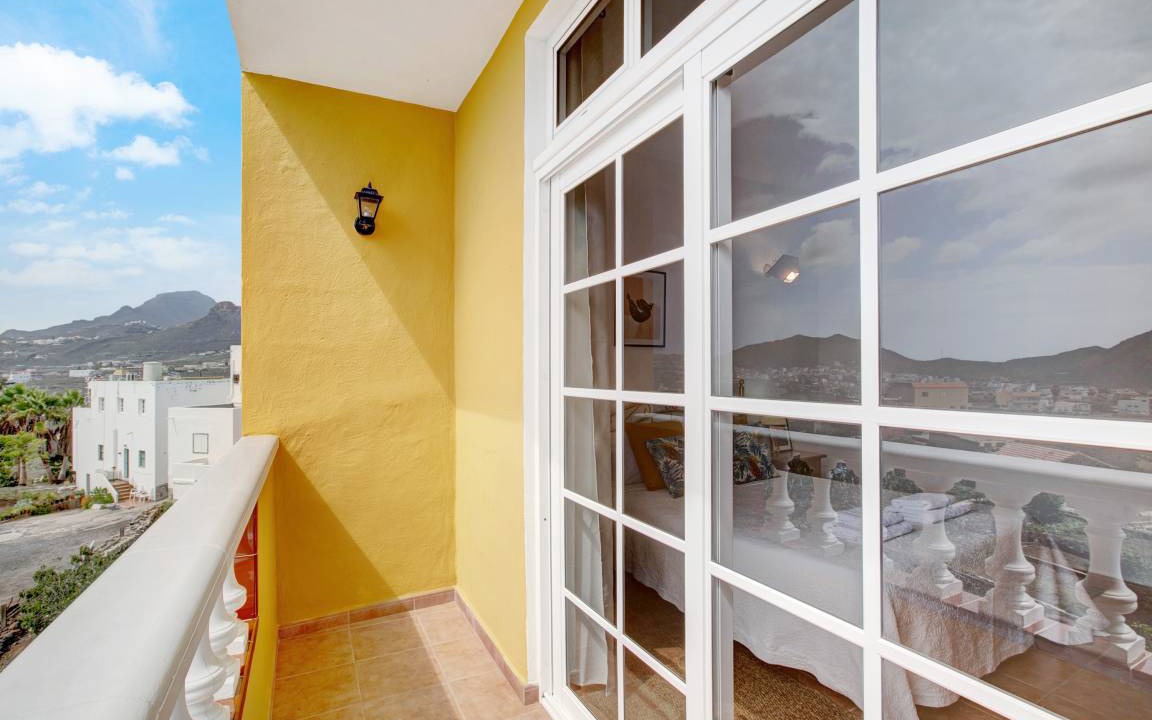 Photo of Patio Balcony in Buzanada