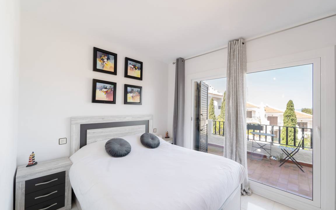Photo of Bedroom in Roses Town Center