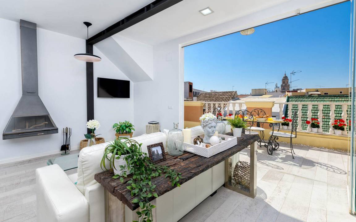 Photo of Patio Balcony in La Goleta