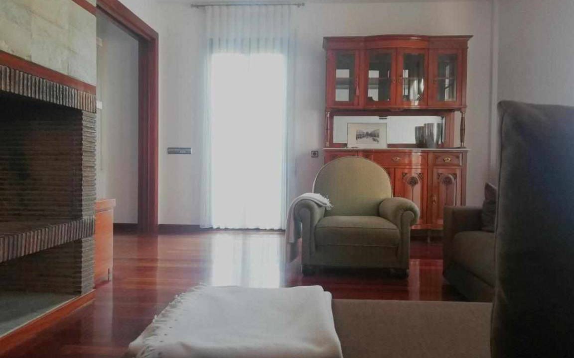 Photo of Livingroom in Vic