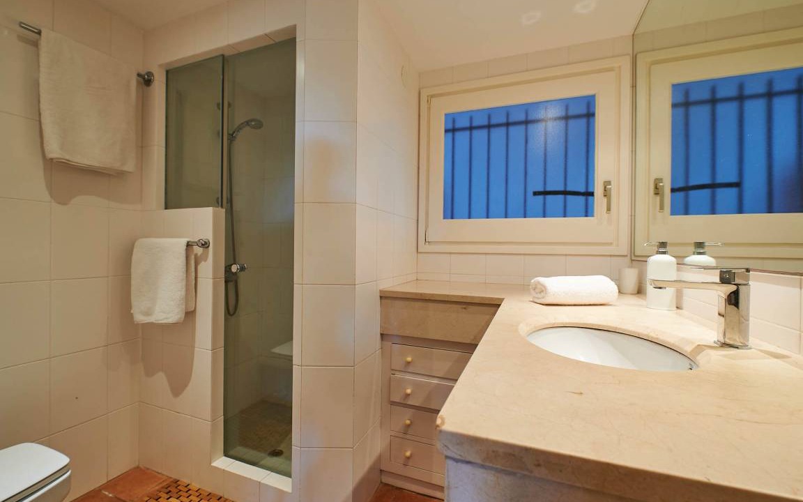 Photo of Bathroom in Llafranc
