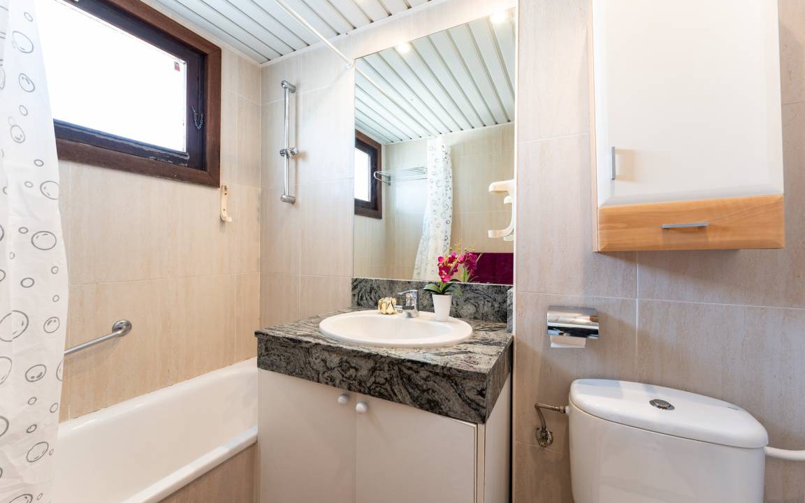 Photo of Bathroom in Torrequebrada