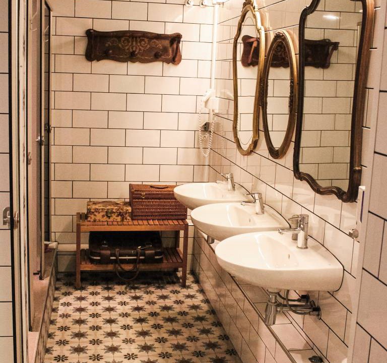 Photo of Bathroom in El Poble-sec