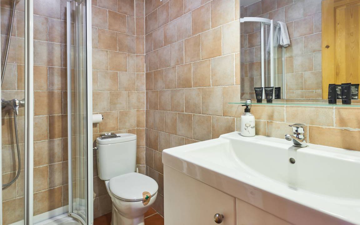 Photo of Bathroom in Benllera
